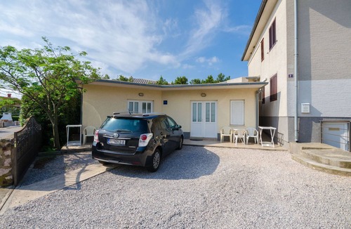 Novi Vinodolski Apartment | Apartments Branimir (64221-A1) - Novi Vinodolski (Crikvenica)