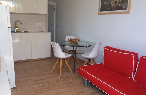 L'Escala Apartment | APART. 1 BEDROOM-AIR-CONDITIONING-PARKING-BIOCLIMATIC PERGOLA