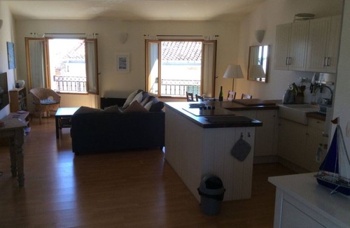 Bouzigues Apartment | Apart 2 Overlooking Etang De Thau Bouzigues. Amazing Views 2nd floor sleeps 2-4