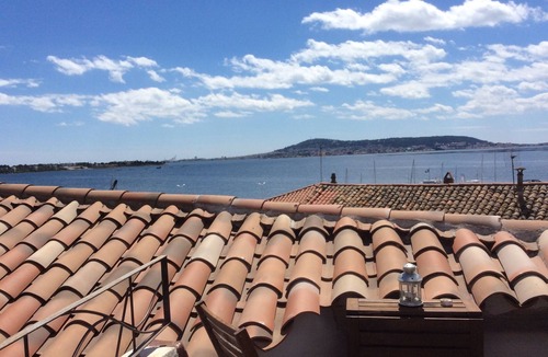 Bouzigues Apartment | Apart 2 Overlooking Etang De Thau Bouzigues. Amazing Views 2nd floor sleeps 2-4