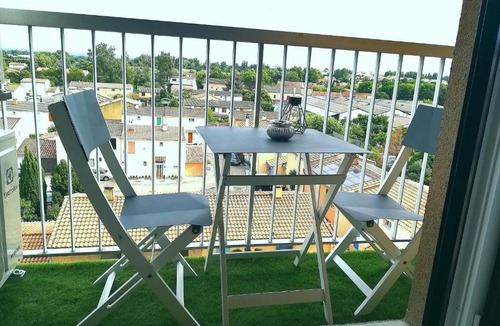 Le Pontet Apartment | Apart 75m2 - 2 rooms - Parking