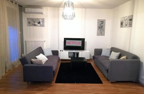 Le Pontet Apartment | Apart 75m2 - 2 rooms - Parking