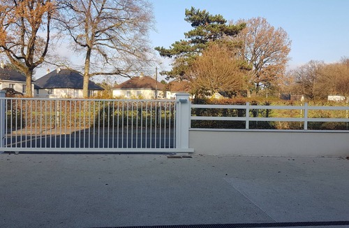 Chambray-les-Tours Apartment | Apart, closed parking, terace, near walking wood, accessible for disabled people