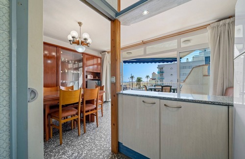 Sant Salvador Apartment | Apartment 'Edificio Victoria 1º-1ª' with Sea View, Private Terrace and Wi-Fi