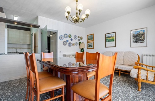 Sant Salvador Apartment | Apartment 'Edificio Victoria 1º-2ª' with Sea View, Private Terrace and Wi-Fi