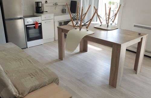 Saint-Genis Apartment | Apartment 62 m² + terrace and aromatic garden