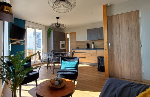 Saint-Gilles-Croix-de-Vie Apartment | Apartments "LES PIEDS DANS L'EAU'