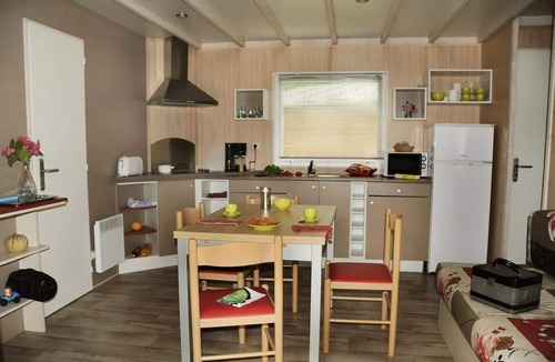 Sainte-Catherine-de-Fierbois Ski Chalet | Apartment
