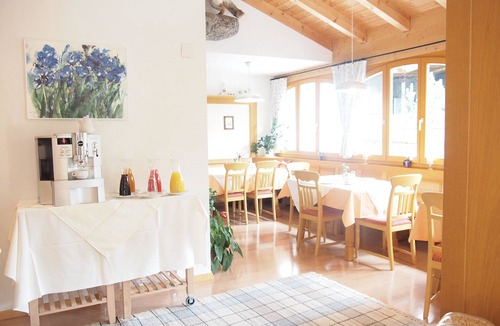 Ravaisch House | Apart-Garni Motnaida