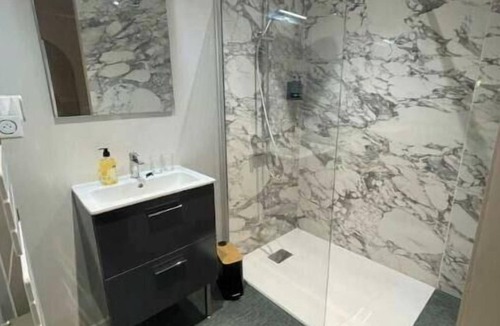 Niergnies Apartment | Apart'Hotel "Art Deco" - 4/6 Persons