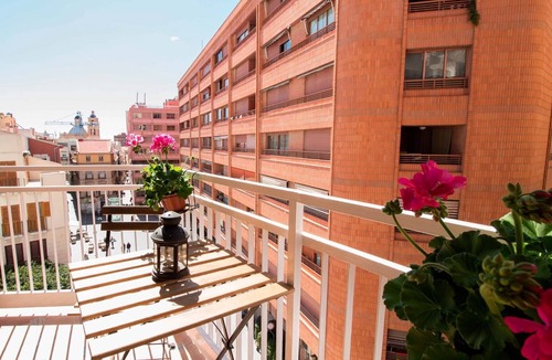 Alicante City Centre Apartment | APART. RIVERA#5 IN OLD TOWN ONLY 10 MIN WALK TO THE BEACH
