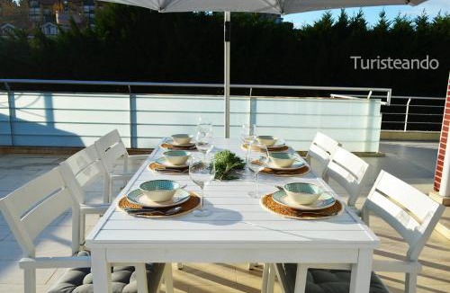 San Vicente de la Barquera Apartment | Apartamento de lujo Aquarela - piscina climatizada y parking