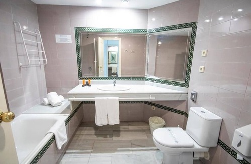 Mairena del Aljarafe Hotel | Apartamento 3 pax/Doble sofá cama