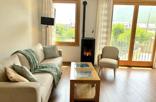 Esterri D'Aneu Apartment | Apartament al centre d'Esterri amb vistes úniques by RURAL D'ÀNEU