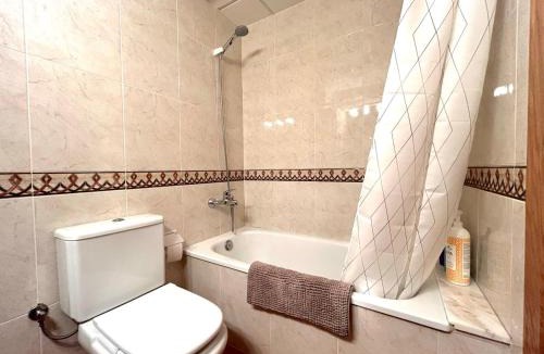 Esterri D'Aneu Apartment | Apartament amb llar de foc i balcó amb vistes de la vall by RURAL D'ÀNEU