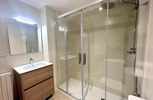 Esterri D'Aneu Apartment | Apartament cèntric amb terrassa i balcó by RURAL D'ÀNEU