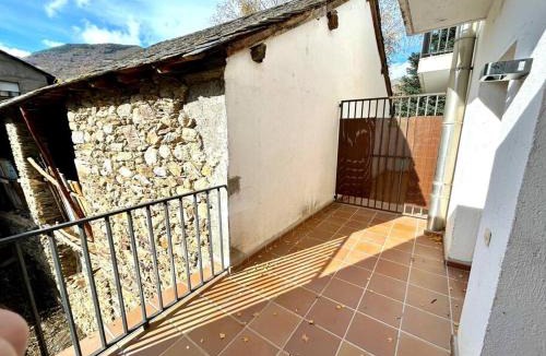 Esterri D'Aneu Apartment | Apartament cèntric amb terrassa i balcó by RURAL D'ÀNEU