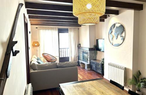 Esterri D'Aneu Apartment | Apartament lluminós amb encant by RURAL D'ÀNEU