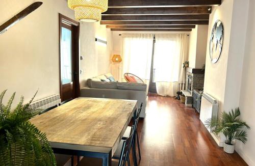 Esterri D'Aneu Apartment | Apartament lluminós amb encant by RURAL D'ÀNEU