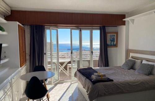 Ensanche Diputacion Apartment | Apartamento 19th floor & sea view