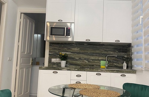 Pacifico Apartment | Apartamento Acogedor Nuevo y Moderno, a 5 min del Parque El Retiro y Atocha