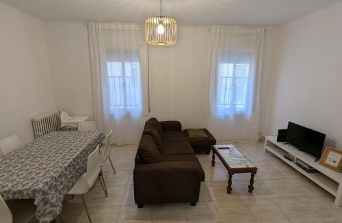 Figueres Apartment | Apartamento al lado del Museo DalÍ