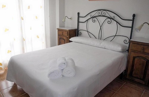 Ezcaray Apartment | Apartamento Alameda pet friendly en Ezcaray, con piscina