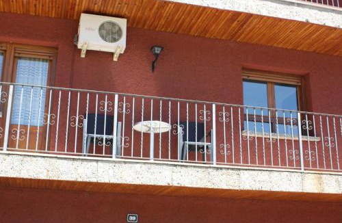 Ainsa-Sobrarbe Apartment | Apartamento Avenida
