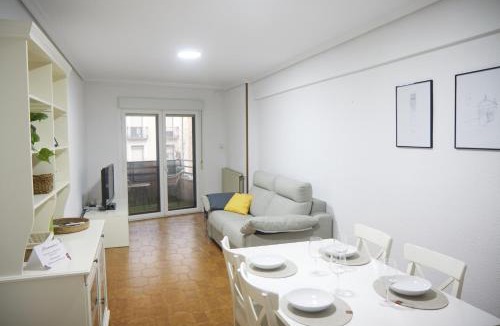 Logrono City Centre Apartment | Apartamento Bretón de los Herreros con TERRAZA