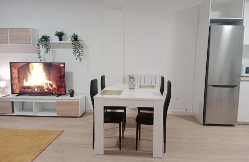 Val De San Vicente Apartment | APARTAMENTO Céntrico Familiar 3 Habitaciones - UNQUERA RH24