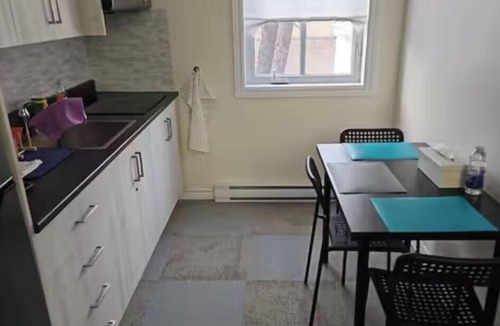 Rimouski-Neigette Apartment | Apartamento con estacionamiento en Rimouski