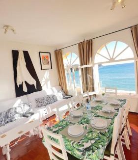 La Fosca Apartment | Apartamento con jardín a 11 metros de la playa. CG.