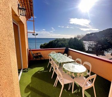La Fosca Apartment | Apartamento con jardín a 11 metros de la playa. CG.