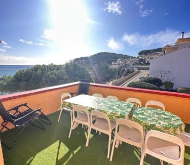 La Fosca Apartment | Apartamento con jardín a 11 metros de la playa. CG.