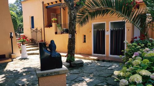 La Fosca Apartment | Apartamento con jardín a 11 metros de la playa. SE.