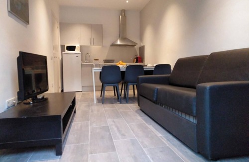 Sants Hostel | Apartamento CON Terraza Pequeña by Bossh!
