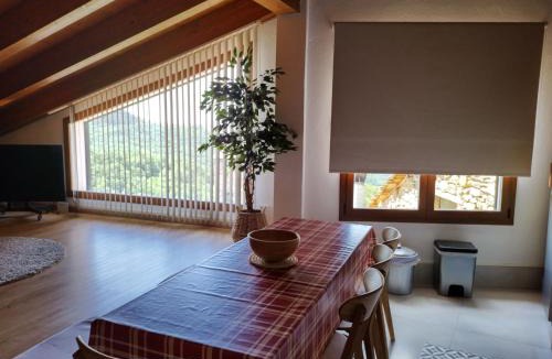 La Torre de Cabdella Ski Chalet | Apartamento con vistas en el corazón del Pirineo
