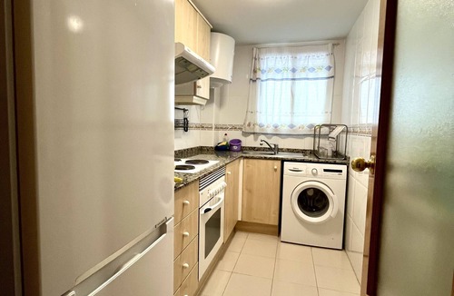 Canet de Berenguer Apartment | Apartamento en la Playa, Amplio con Piscina Olímpica, Cerca de Valencia