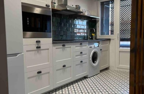 Las Arenas Apartment | Apartamento Entero Para 4 Personas en Leioa. Sin Ascensor