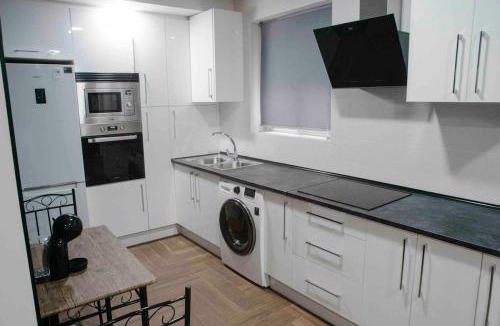 Castello de la Plana Apartment | Apartamento La Plana
