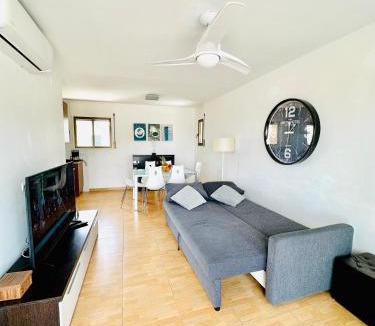 L'Hospitalet de l'Infant Apartment | Apartamento en primera línea de mar