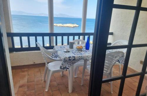Pedrinya Apartment | Apartamento acogedor con terraza y piscina a 50m de la playa - HISP-236-123