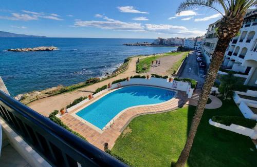 Pedrinya Apartment | Apartamento moderno de 3 habitaciones a 50m de la playa con piscina - HISP-236-30