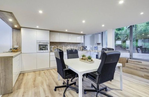 Badalona Apartment | Apartamento Exclusivo muy Cerca Ciudad Barcelona