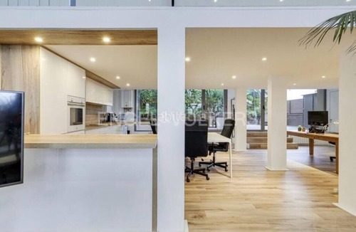 Badalona Apartment | Apartamento Exclusivo muy Cerca Ciudad Barcelona