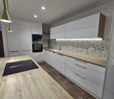 Figueres Apartment | Apartamento Figueres Plaza Cataluña