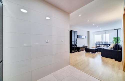 Huarte Apartment | Apartamento Oihana by Clabao