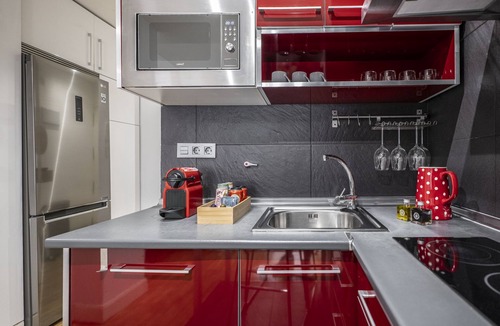 Justicia Apartment | Apartamento perfecto de 55 m² completamente reformado y equipado para estancias de medio a largo plazo.