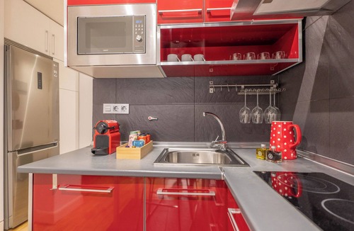 Justicia Apartment | Apartamento perfecto de 55 m² completamente reformado y equipado para estancias de medio a largo plazo.