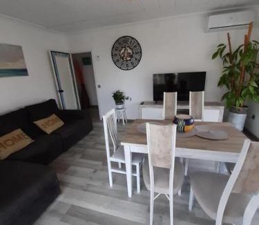 La Pineda Apartment | Apartamento Pineda